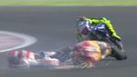Foto: Mengingat Argentina 2015, Saat Marquez Jatuh Usai Duel vs Rossi