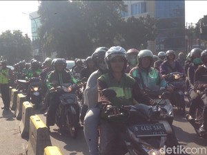 Uji Coba Underpass Matraman, Jl Pramuka Arah Cikini Macet