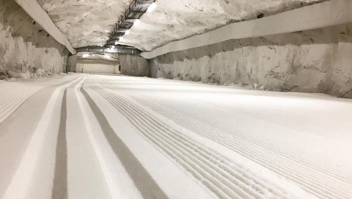 Cuma di Swedia, Terowongan Bersalju Jadi Tempat Main Ski