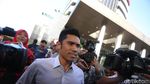 Suami Dian Sastro Diperiksa 6 Jam di KPK