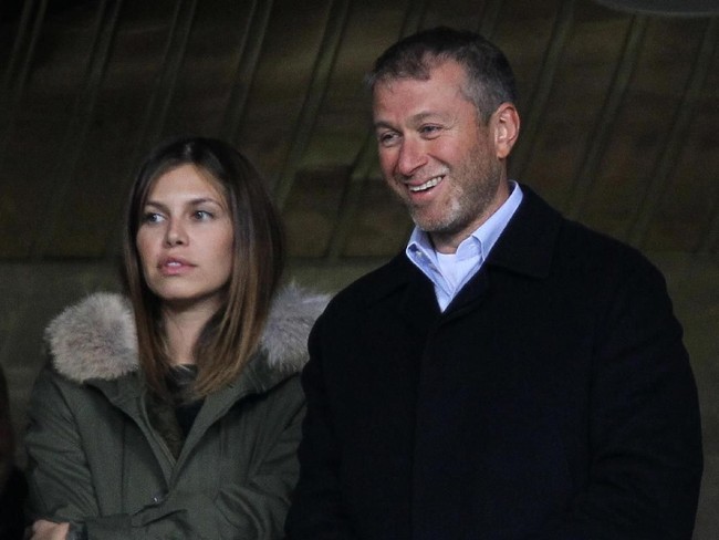 Dasha Zhukova, janda cantik asal Rusia ini pada Agustus 2017 silam bercerai dari sang suami Roman Abramovich. Roman adalah miliarder tajir pemilik klub bola Chelsea. Kekayaan Roman senilai US$ 11,5 miliar atau setara dengan Rp 158 trilium  Foto: Getty Images