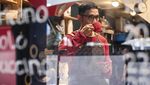 Pose Ganteng Indra Herlambang Saat Ngopi dan Piknik Bareng Selvi Kitty