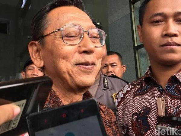 Momen Boediono Diperiksa KPK dan di Persidangan