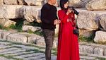 Liburan Bareng Ahmad Dhani, Mulan Jameela Dipuji Cantik Berhijab
