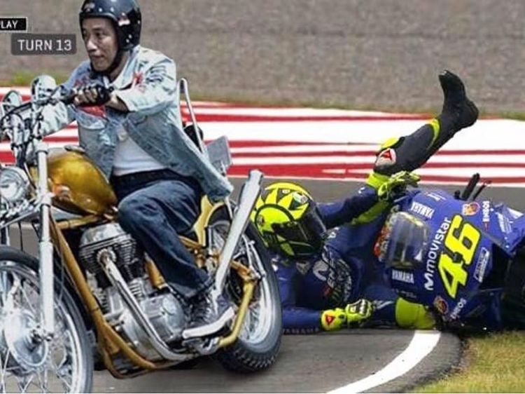 Meme Lucu Jokowi dengan Motor Chopper di Arena MotoGP