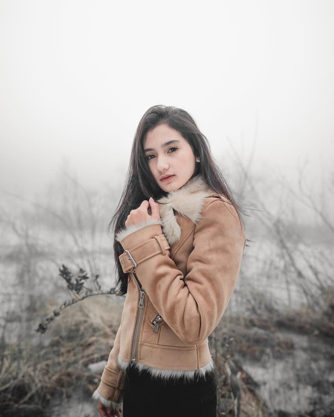 Namanya mulai dikenal setelah ia mengunggah foto-fotonya di akun Instagramnya, yang awalnya hanya bermula dari keisengannya. Foto: Instagram