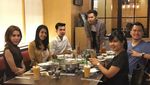 Ini 10 Bukti Kalau Melly Bradley Doyan Plesir Sambil Makan Enak