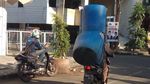 Pemain Sirkus di Jalanan yang Buat Hati Cenat-cenut