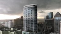 Tornado kedua kemudian terlihat juga di Bandara Internasional Fort Lauderdale-Hollywood sekitar pukul 16.30 waktu setempat dan terus berpindah ke arah timur.  (Foto: Dok. Emmet Finneran/via REUTERS)
