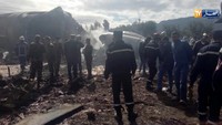 Sebuah pesawat militer Aljazair jatuh di luar ibukota Algiers. Korban tewas dilaporkan sebanyak 257 orang. Seperti dilansir Reuters, Rabu (11/4/2018), pesawat militer itu dilaporkan jatuh di dekat Bandara Boufarik yang ada di sebelah barat daya Algiers.  (Foto: Dok. ENNAHAR TV/Handout/ via REUTERS)