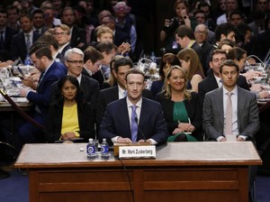 Saat Bos Facebook Beri Jawaban yang Diulang-ulang di Senat AS