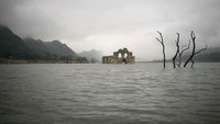 Gereja itu dikenal dengan nama Temple of Santiago (CNN Style)