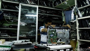 Ribuan laptop bekas tersebut juga berguna untuk menggantikan beberapa komponen laptop yang rusak.