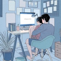 Saat kamu memanfaatkan ruang kecil dengan sebaik-baiknya dan berada di pangkuan pasangan sambil menonton. Foto: Instagram