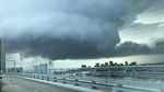 Penampakan Tornado di Pelabuhan Everglades Florida