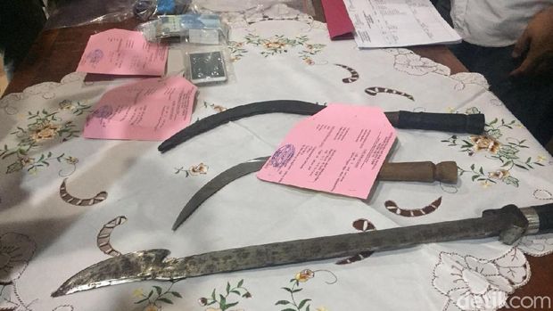 Polisi Tembak Perampok Taksi Online di Jatinegara