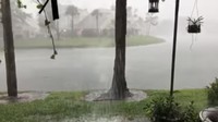 Diprediksi di wilayah tersebut akan terjadi lagi hujan deras dengan petir, angin kencang, dan bisa saja ada pula hujan es. (Foto: Dok. Miami Herald)