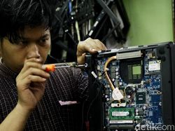 Melihat Dokter Laptop Beraksi