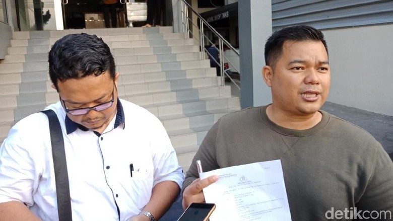Ade Armando Dipolisikan soal Postingan Azan Tidak Suci Ade Armando Dipolisikan soal Postingan Azan Tidak Suci