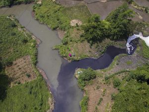 10 Pabrik di Cimahi Terciduk Buang Limbah ke Sungai Citarum