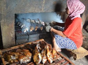 Kampung Ikan Asap Sidoarjo, Ikon Kuliner Pesisir Legendaris