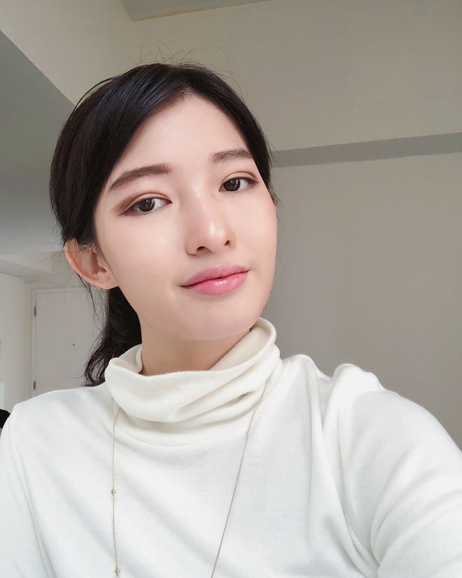 Cici Fani merupakan Youtuber asal Indonesia yang memiliki 180 ribu lebih subscriber. Ia pun biasanya kerap membagikan tentang travelling, menyanyi, dan vlogging di channel Youtubenya. Foto: Instagram