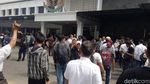 Foto: Duarr! Barang Bukti Meledak Saat Dimusnahkan di Makassar