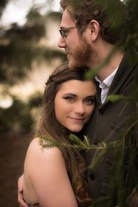 Romantis Banget Pasangan Ini Bikin Foto Prewedding Di Gerai Starbucks