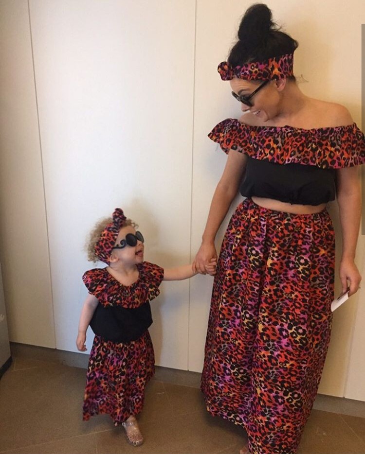 Seru seruan Sama si Kecil dengan Pakai Baju Kembar Lucu Juga Seru seruan Sama si Kecil dengan Pakai Baju Kembar Lucu Juga