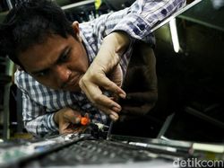 Melihat Dokter Laptop Beraksi