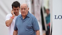 Pemilik perusahaan ritel Zara, Amancio Ortega berada di urutan ke-6 orang terkaya di dunia. Pengusaha asal Spanyol itu memiliki kekayaan mencapai US$ 62,7 miliar atau Rp 877,80 triliun. Dok. Getty Images.