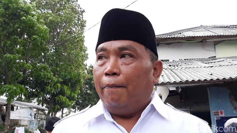 Poyuono Membakar Rumah Sendiri Poyuono Membakar Rumah Sendiri