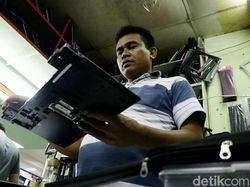 Melihat Dokter Laptop Beraksi