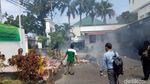 Foto: Duarr! Barang Bukti Meledak Saat Dimusnahkan di Makassar