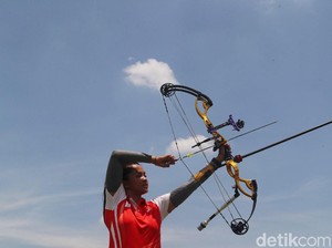 Dinda: Panahan Itu...