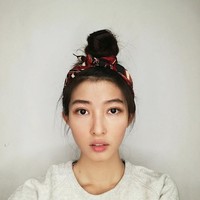 Suaranya yang merdu dan unik ini juga membawa dirinya sukses berkarier jadi penyanyi. Foto: Instagram