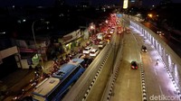 Begini penampakan terkini Underpass Mampang di malam hari.