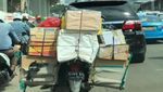 Pemain Sirkus di Jalanan yang Buat Hati Cenat-cenut