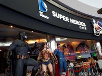 DC Comics Superheroes Cafe: Yummy! Burger 'Superman' dan Milkshake 'Joker' di Kafe Instagramable