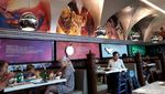 Bersantap Ditemani Superman dan Batman di DC Comic Superheroes Cafe