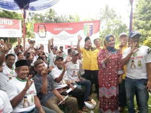Jadi Jurkam, Istri Cagub Lampung Arinal Dengarkan Curhat Warga