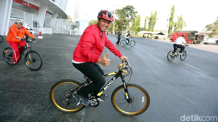 Menpora Imam Nahrawi menegaskan nama Istora Gelora Bung Karno tak boleh diganti (Foto: Rengga Sancaya/detikSport) Menpora Imam Nahrawi menegaskan nama Istora Gelora Bung Karno tak boleh diganti (Foto: Rengga Sancaya/detikSport)