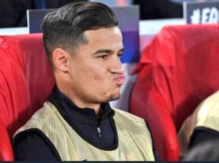 Meme Coutinho Manyun Lihat Barca Kalah dan Liverpool Jegal City