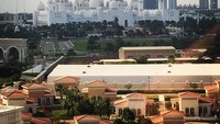 Masjid Sheikh Zayed di Abu Dhabi yang terkenal sebagai salah satu masjid tercantik di dunia, yang dipotret Dzeko (ed_dzeko/Instagram)