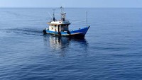Kedua kapal tidak memiliki satupun dokumen perizinan untuk melakukan kegiatan penangkapan ikan dari Pemerintah RI. Pool/KKP.