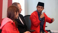 Kemudian Tsamara menyatakan ajakan tersebut tidak tepat karena beberapa alasan. Di antaranya, Putin sering disebut otoriter, membungkam demokrasi, dan membiarkan korupsi.
