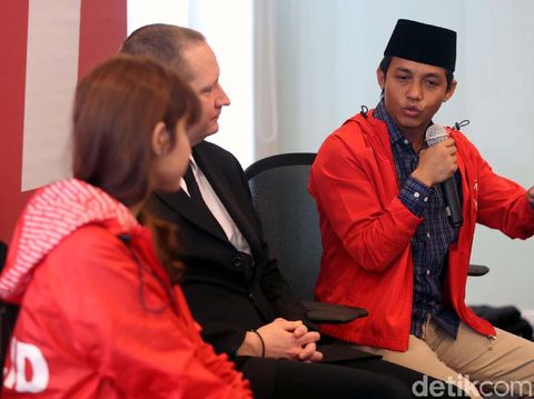 Wakil Sekretaris TKN, Raja J Antoni (kanan)