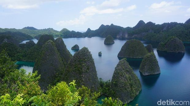 Mengenal Wayag, Ikon Raja Ampat yang Ditabrak Pesiar