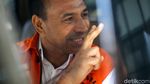 Usai Diperiksa KPK, Marianus Sae Kembali Pose 2 Jari