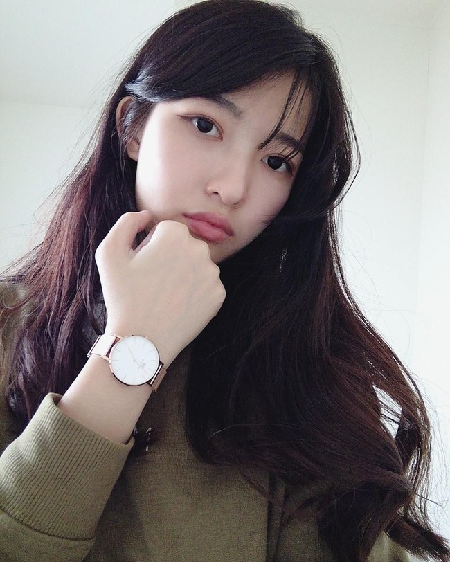 Paras cantiknya banyak disebut mirip dengan Suzy, Cici Fany pun mengaku senang karena dibilang mirip artis Korea populer. Foto: Instagram